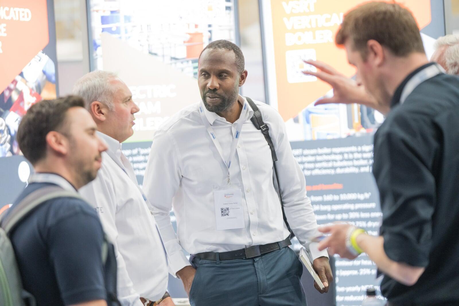 Visitors at Food+Beverage Engineering Exhibition